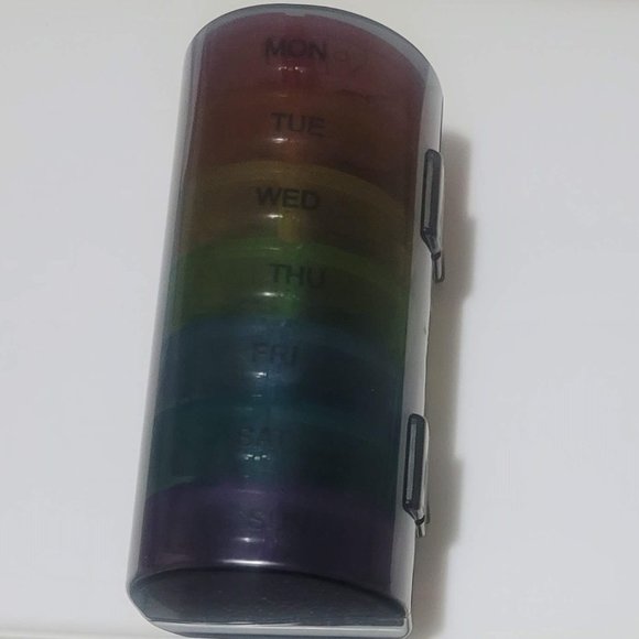 Medicine pill box container - Picture 3 of 7